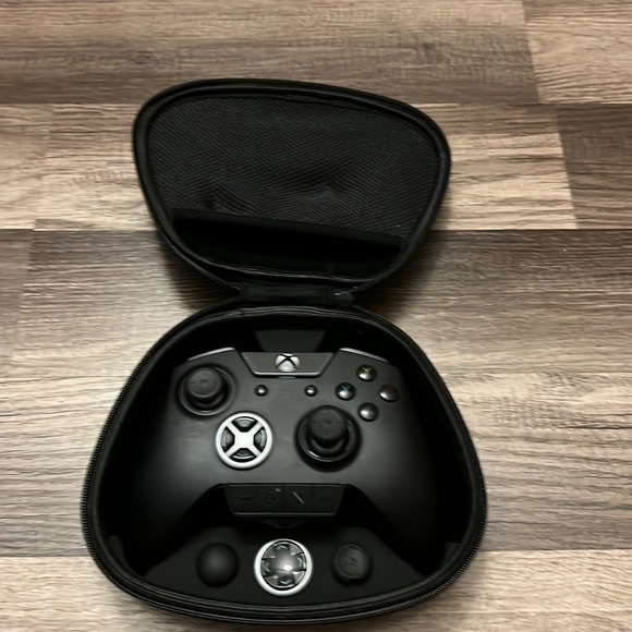 Xbox one wire controller - Picture 2 of 4